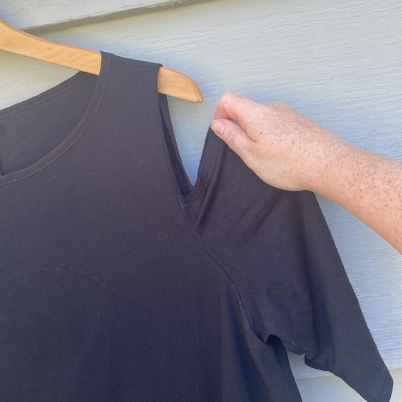 Comfy USA Black Cold Shoulder Dress - Picture 2 of 5